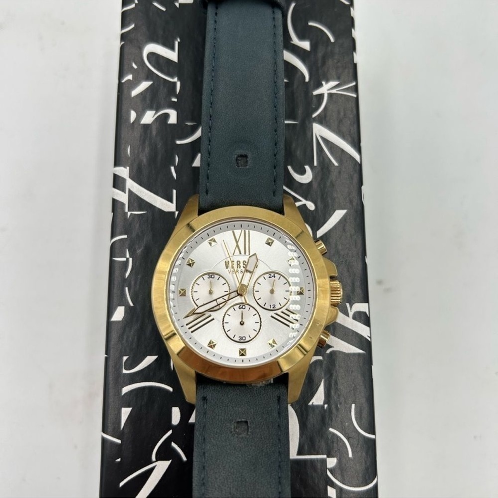 Men’s Versace versus stainless steel watch 44 mm
